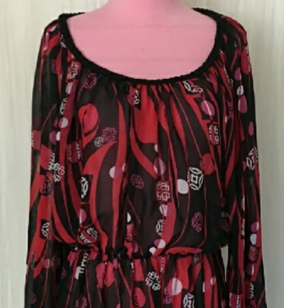 Bisou Bisou peasant top   ( sheer )